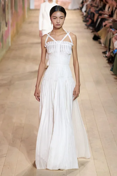 Look 13